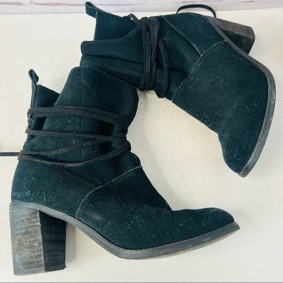 TOMS Mila Black Suede Heeled Bootie Sz6 - Picture 3 of 12